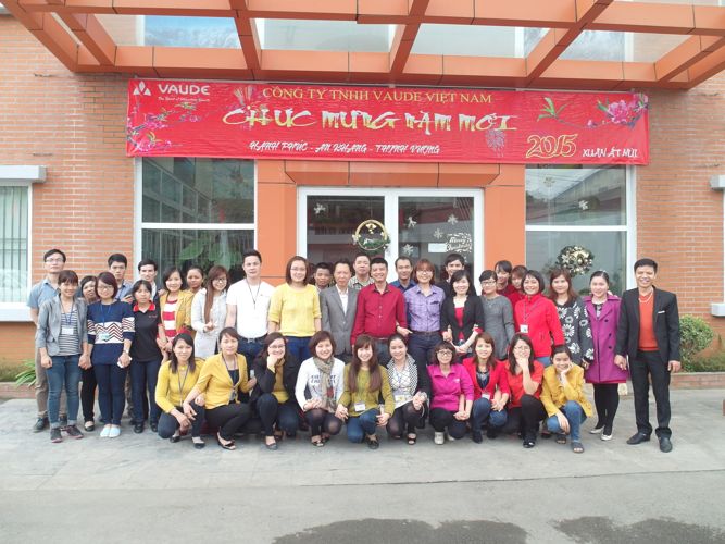 Hình ảnh chúc mừng năm mới 2015 của ban lãnh đạo công ty Vaude việt nam